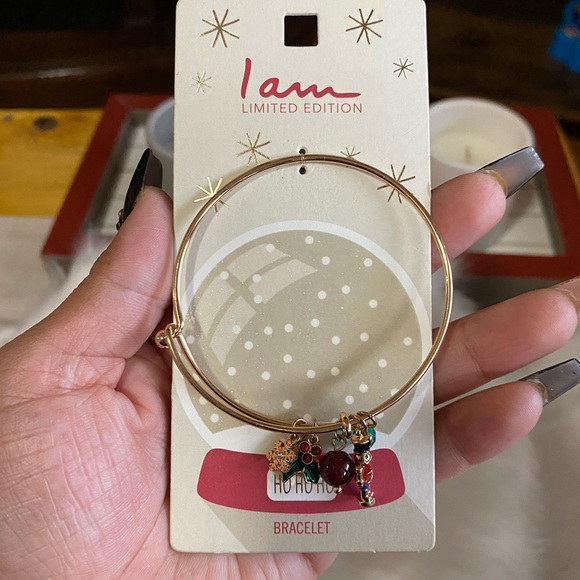 🎄Christmas I Am Charm Bracelet🎄 - Picture 3 of 6